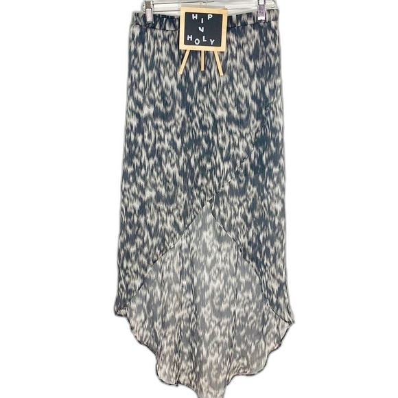 Express Lightweight Flowy Patterned High Low Skirt Skort Gray Size Small - Picture 1 of 14